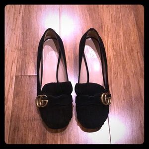 Gucci suede pumps